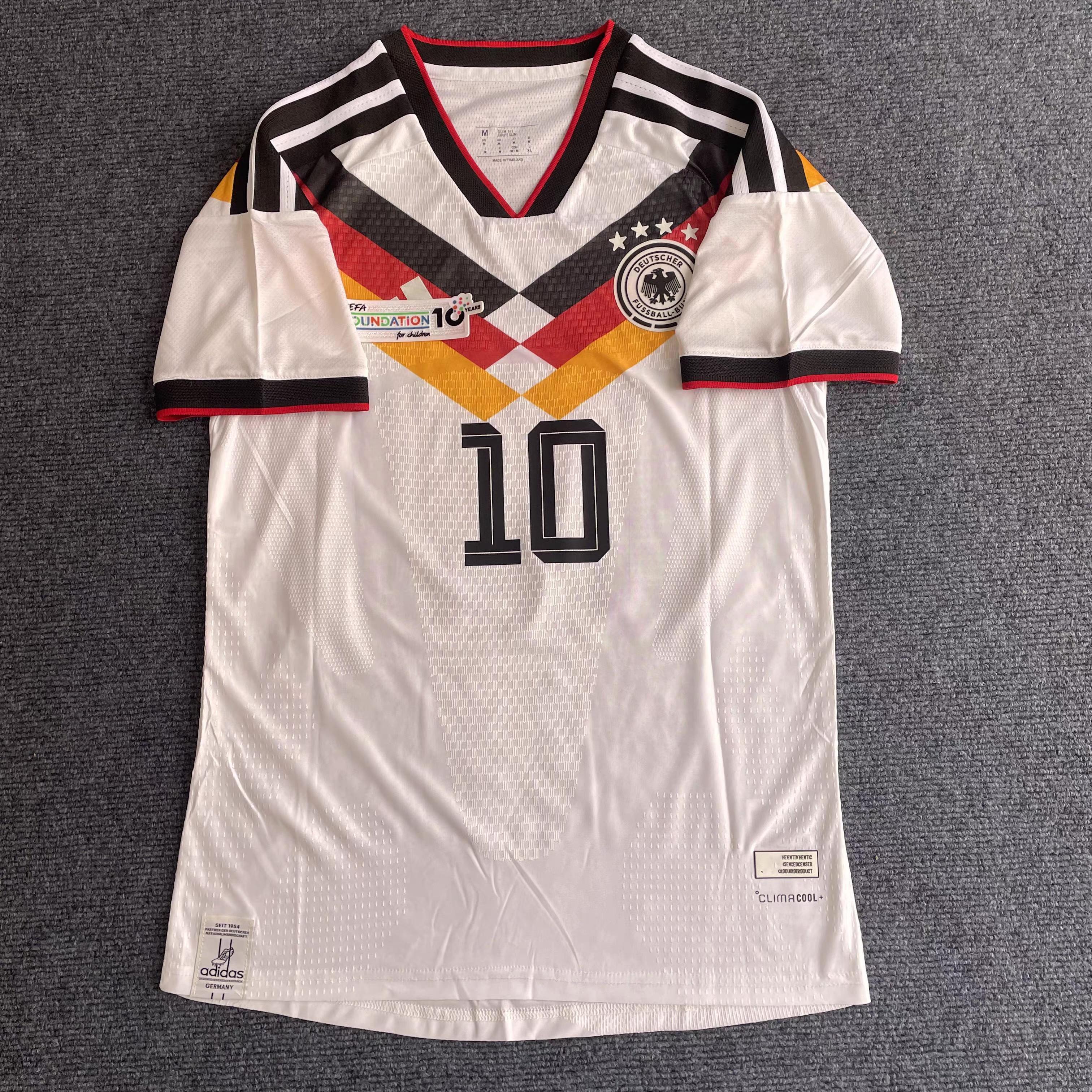 قميص ألمانيا الوطني 2026 الرئيسي